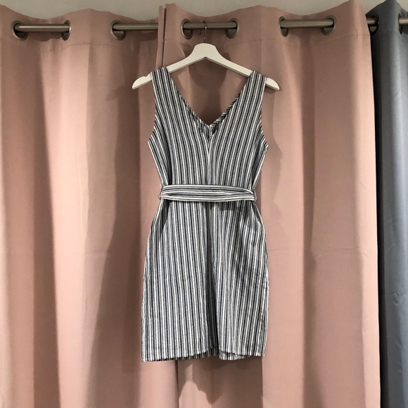 **SOLD** Striped Linen Mini Dress - Picture 4 of 4